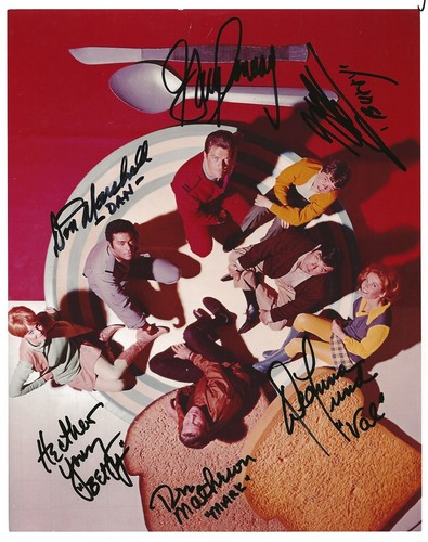 Land the giants cast signed - land,